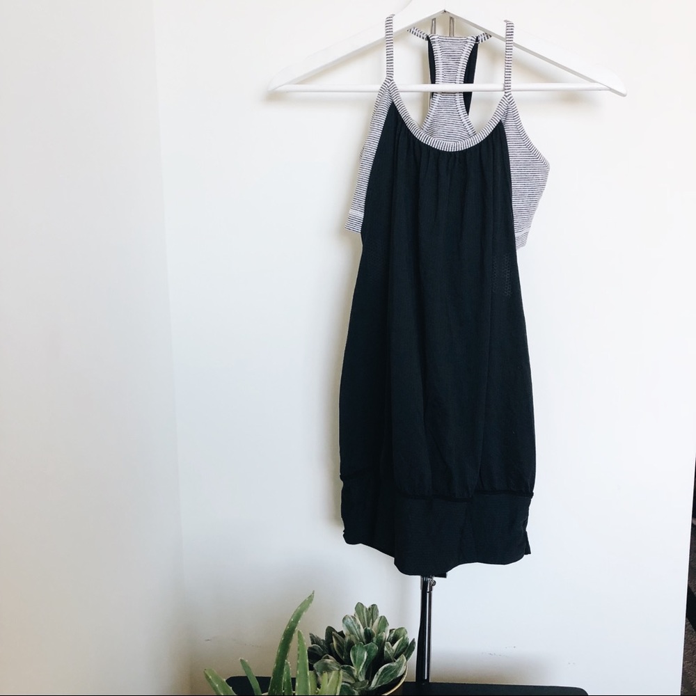 Lululemon loose fit tank with built in sports bra